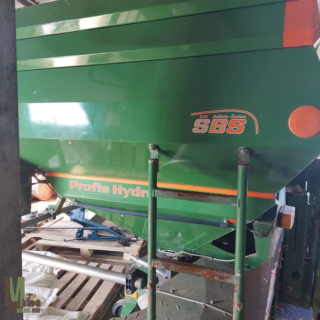 LM735 Amazone Ultra Fertilizer Spreader Landmark Noordwes Pty Ltd